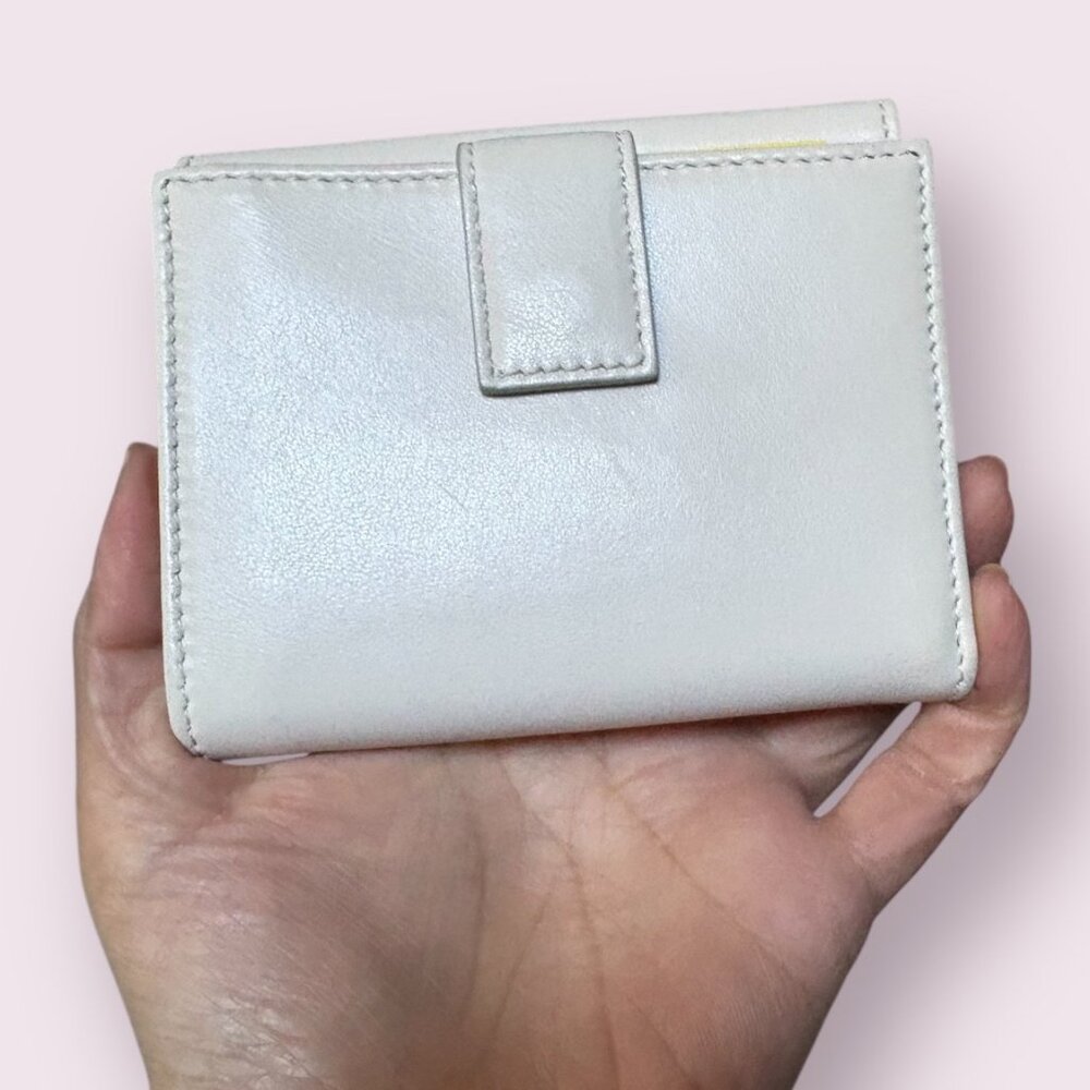 Salvatore Ferragamo Bow Compact Wallet | Ivory / Beige - Picture 2 of 5